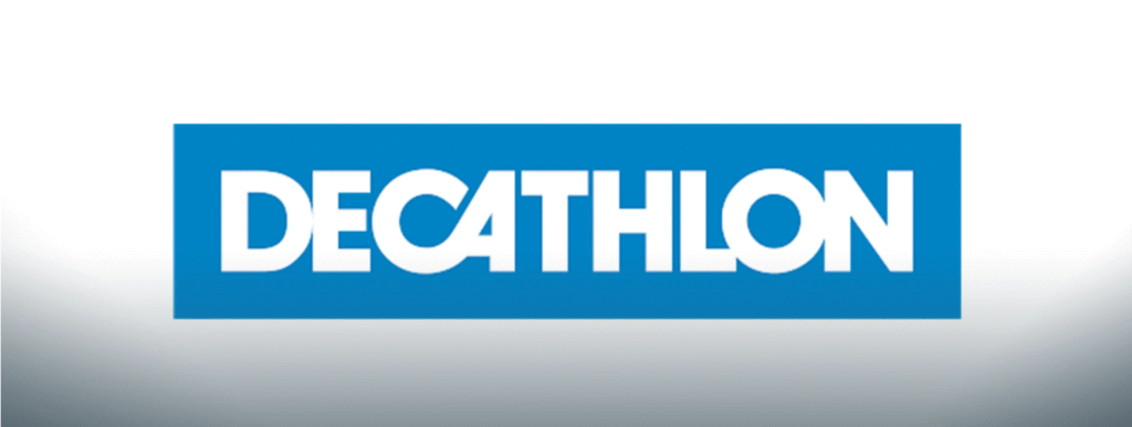 شعار Decathlon، برنامج تدريب PFE، فرص دولية، المهارات الرقمية في التجزئة، الراتب التنافسي.