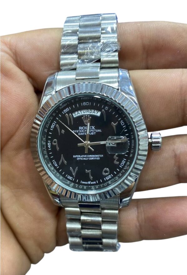 ساعة رجالية معدنية كلاسيكية بمينا عربي Day-Date تصميم أنيق فاخر ومقاوم للصدأ - Image 4